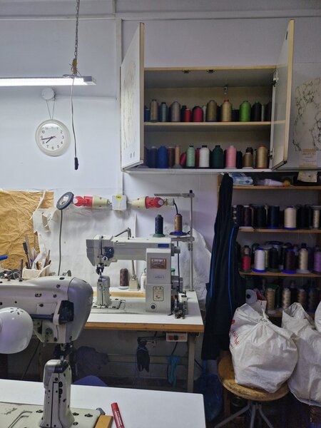 Vand atelier de incaltaminte complet echipat